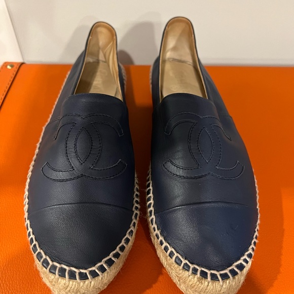 Chanel Navy leather espadrille size 39 - Picture 2 of 4